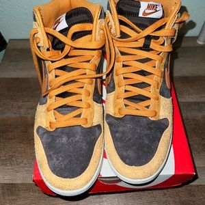 Nike dunk high dark curry